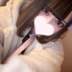 ねぇねぇ…