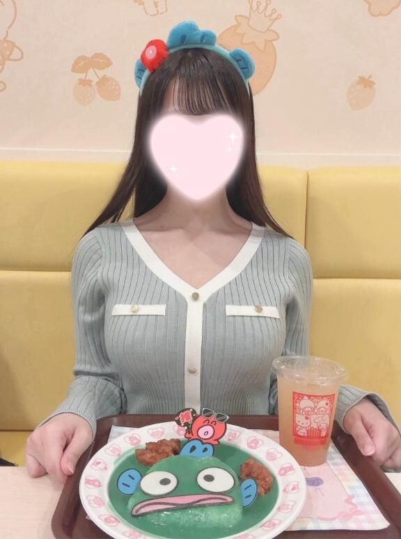 みみさん脱いでない写真、逆にレアすぎる！
