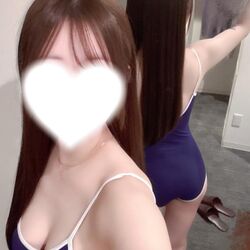 鏡使った自撮りむずかしい