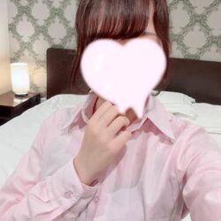 ゆりな出勤してます