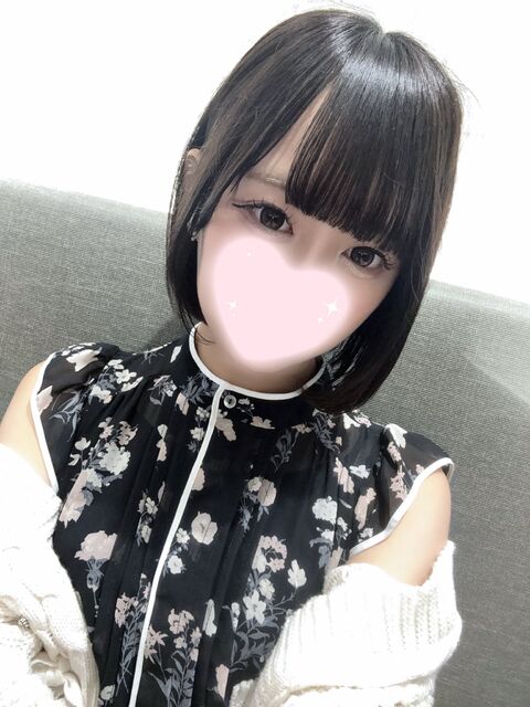 中須えりな